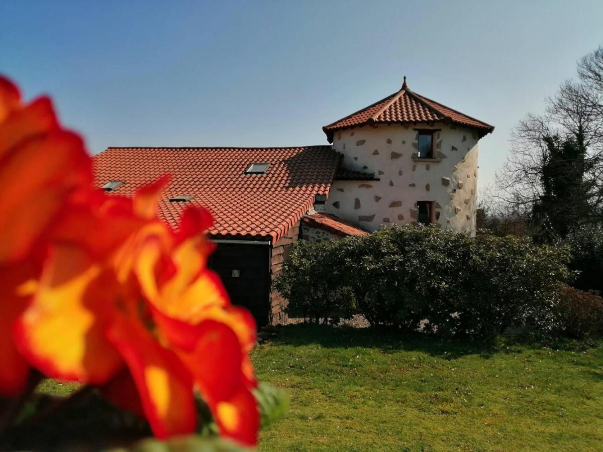 La Grange Ancienne Bed & Breakfast Montrollet Dış mekan fotoğraf