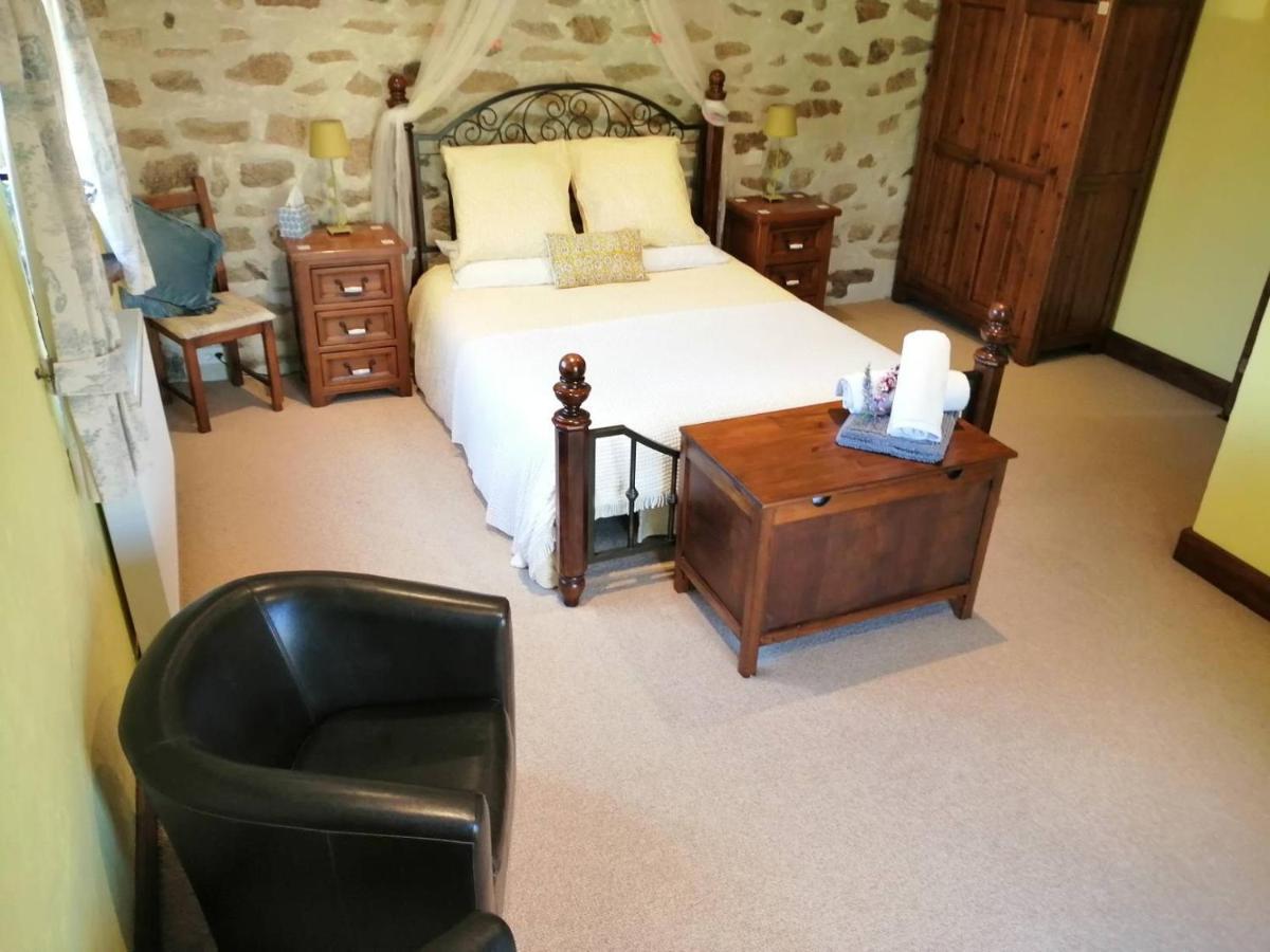 La Grange Ancienne Bed & Breakfast Montrollet Dış mekan fotoğraf