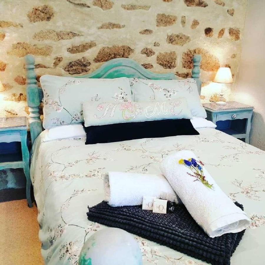 La Grange Ancienne Bed & Breakfast Montrollet Dış mekan fotoğraf
