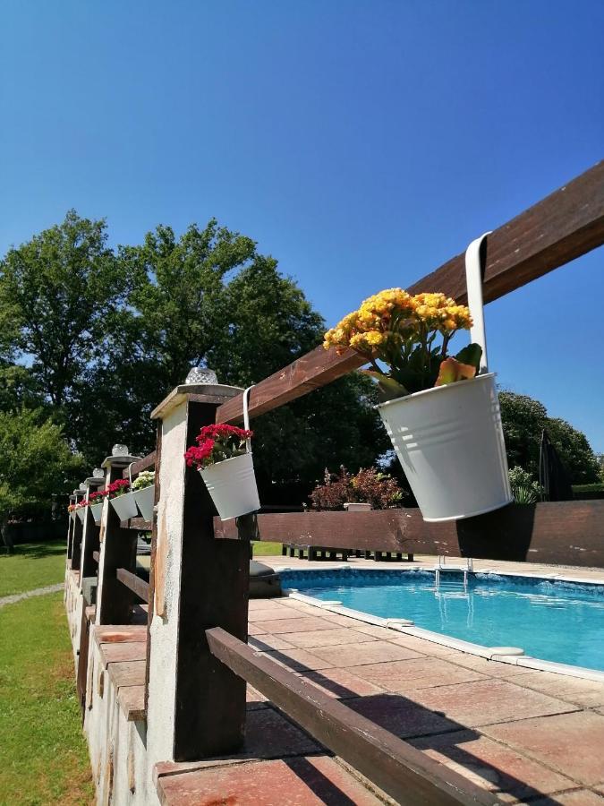 La Grange Ancienne Bed & Breakfast Montrollet Dış mekan fotoğraf